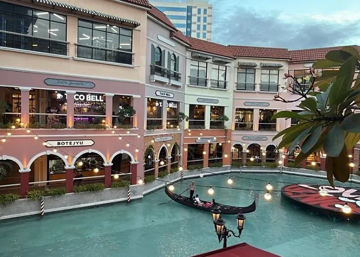 Cozy Bgc Venice Grand Canal Staycation Aparthotel