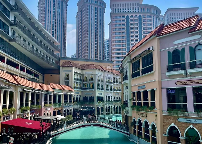 Cozy Bgc Venice Grand Canal Staycation Aparthotel Manila